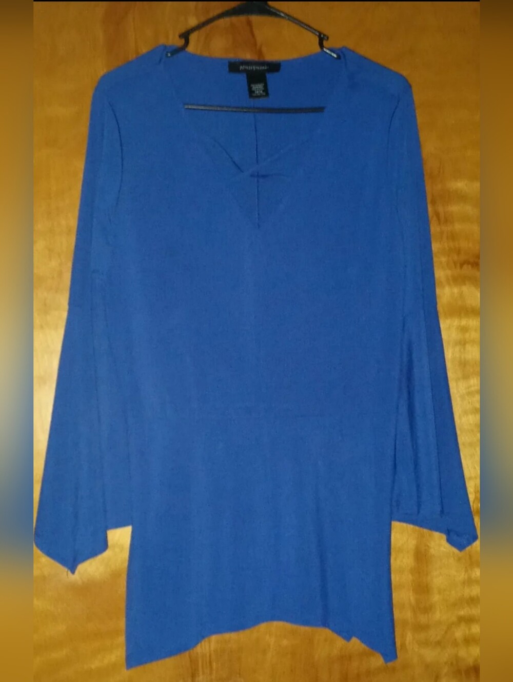 Women's Ashley Stewart Royal Blue Long Bell Sleeves V-Neck Twist 14/16